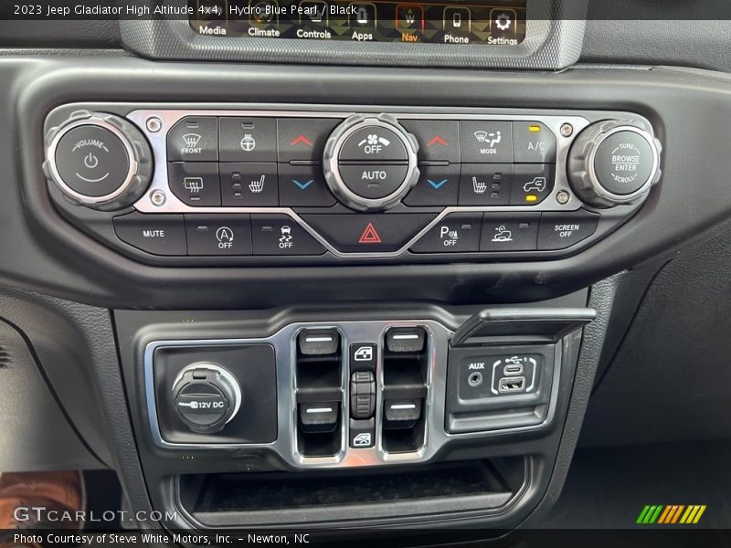 Controls of 2023 Gladiator High Altitude 4x4