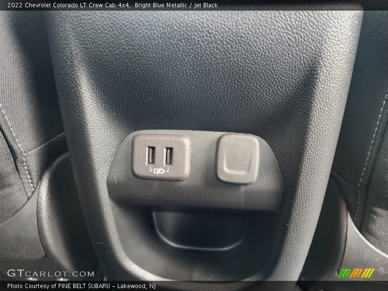 Bright Blue Metallic / Jet Black 2022 Chevrolet Colorado LT Crew Cab 4x4