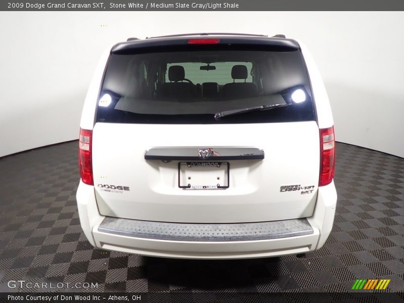 Stone White / Medium Slate Gray/Light Shale 2009 Dodge Grand Caravan SXT