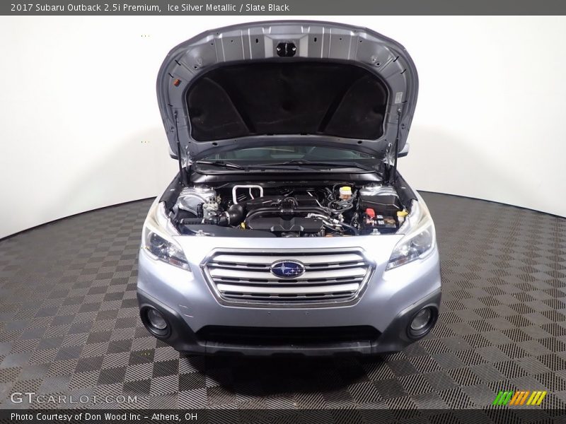 Ice Silver Metallic / Slate Black 2017 Subaru Outback 2.5i Premium