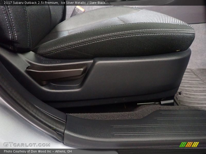 Ice Silver Metallic / Slate Black 2017 Subaru Outback 2.5i Premium