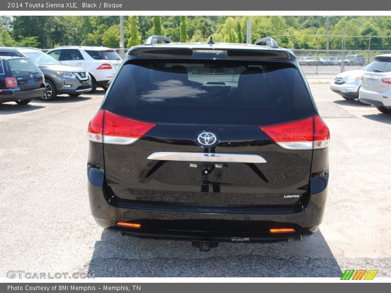 Black / Bisque 2014 Toyota Sienna XLE