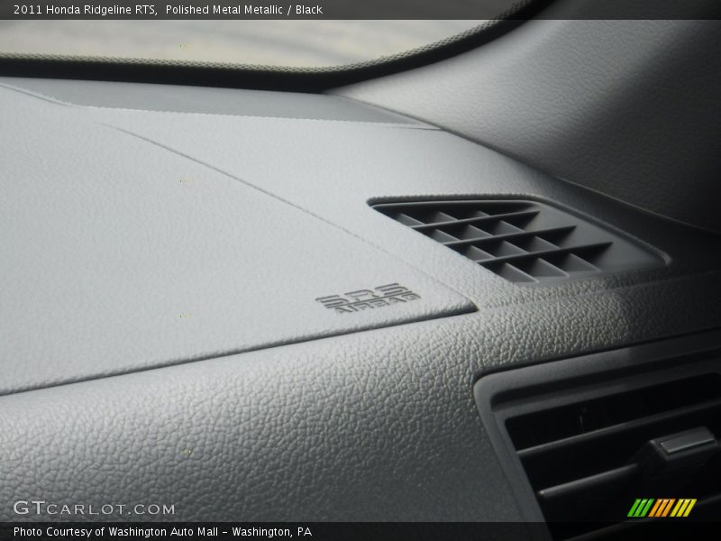 Polished Metal Metallic / Black 2011 Honda Ridgeline RTS