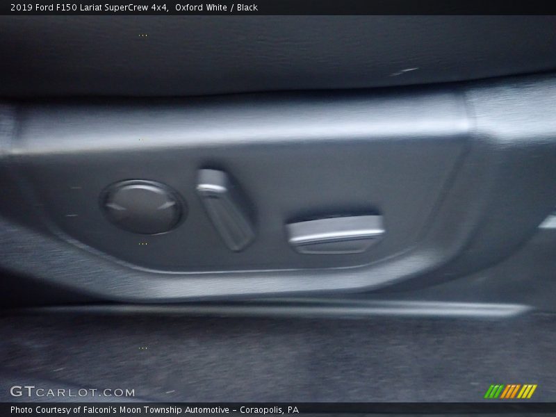 Oxford White / Black 2019 Ford F150 Lariat SuperCrew 4x4