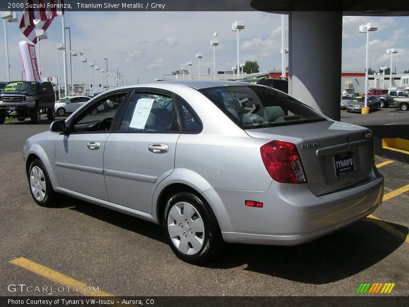 Titanium Silver Metallic / Grey 2008 Suzuki Forenza