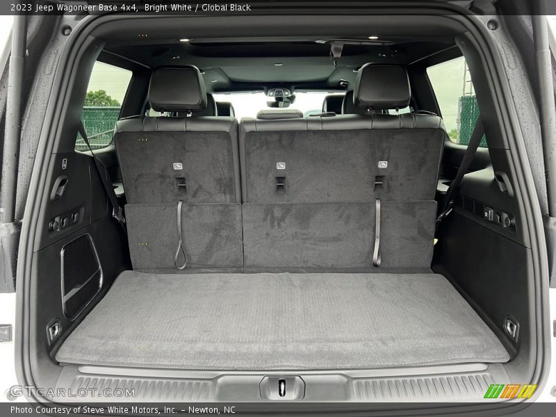  2023 Wagoneer Base 4x4 Trunk