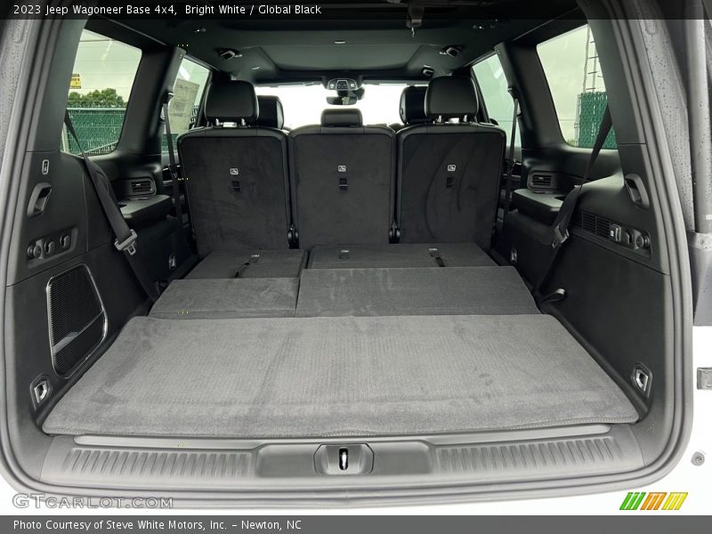  2023 Wagoneer Base 4x4 Trunk