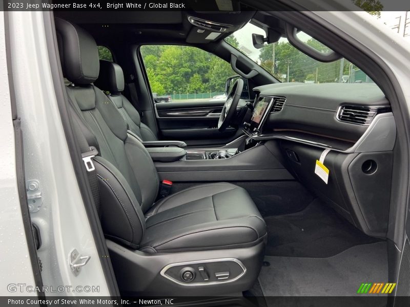  2023 Wagoneer Base 4x4 Global Black Interior