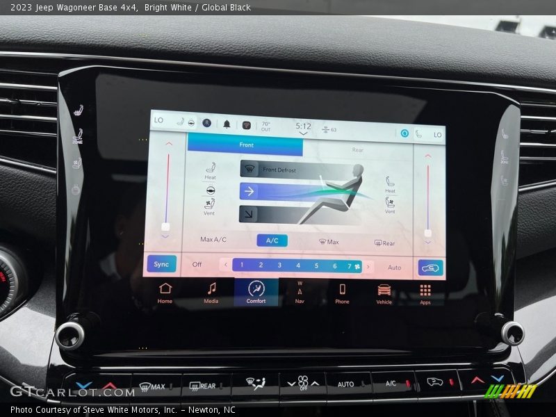 Controls of 2023 Wagoneer Base 4x4