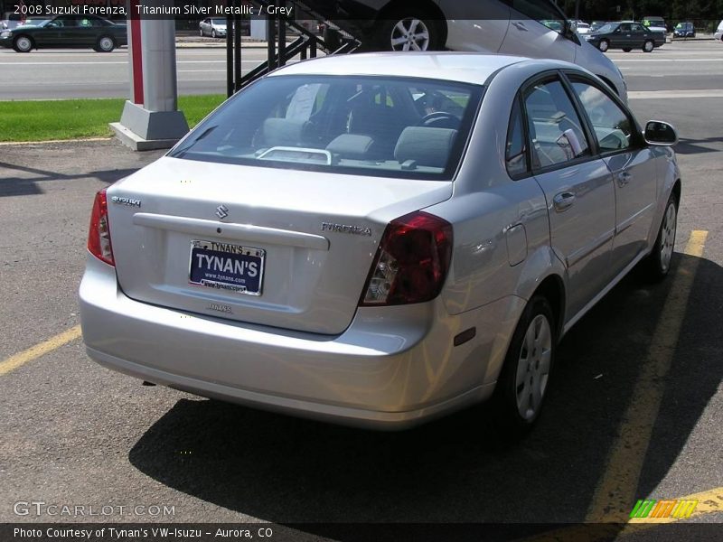 Titanium Silver Metallic / Grey 2008 Suzuki Forenza