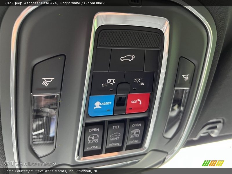 Controls of 2023 Wagoneer Base 4x4