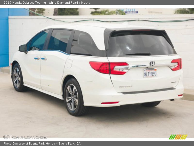 White Diamond Pearl / Mocha 2019 Honda Odyssey Touring
