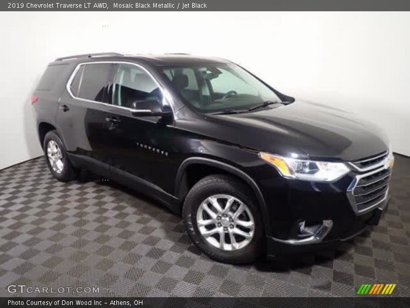 Mosaic Black Metallic / Jet Black 2019 Chevrolet Traverse LT AWD