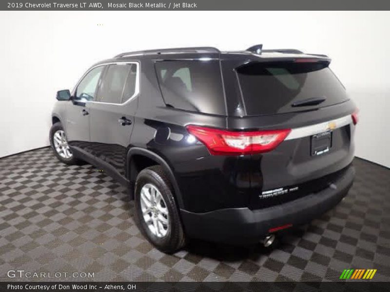 Mosaic Black Metallic / Jet Black 2019 Chevrolet Traverse LT AWD