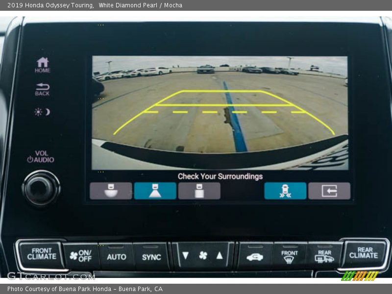 White Diamond Pearl / Mocha 2019 Honda Odyssey Touring