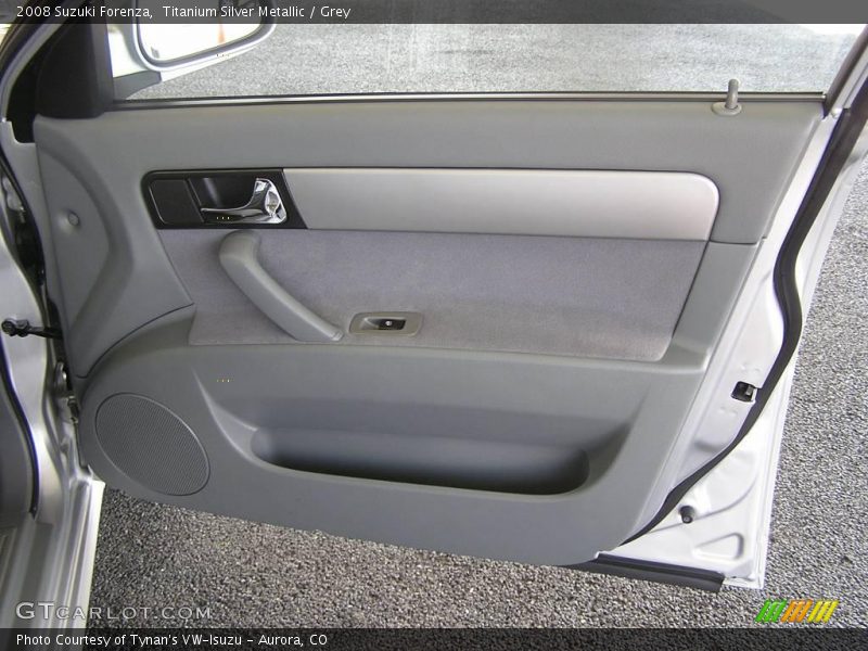 Titanium Silver Metallic / Grey 2008 Suzuki Forenza