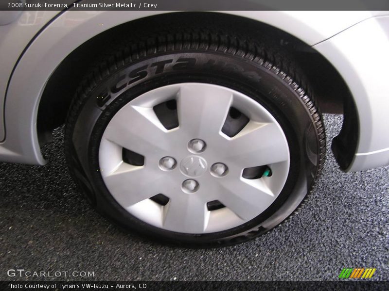 Titanium Silver Metallic / Grey 2008 Suzuki Forenza