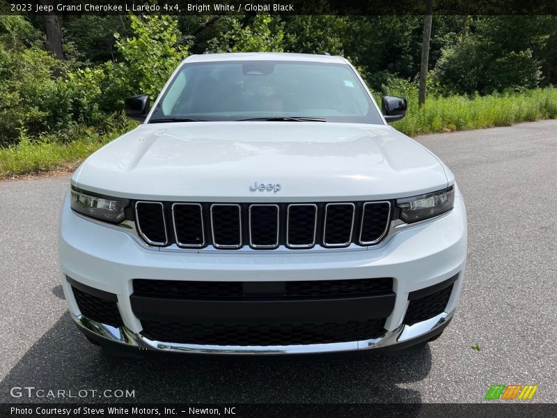 Bright White / Global Black 2023 Jeep Grand Cherokee L Laredo 4x4