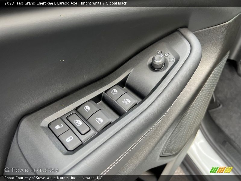 Bright White / Global Black 2023 Jeep Grand Cherokee L Laredo 4x4
