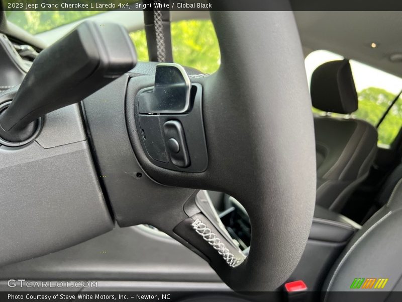 Bright White / Global Black 2023 Jeep Grand Cherokee L Laredo 4x4