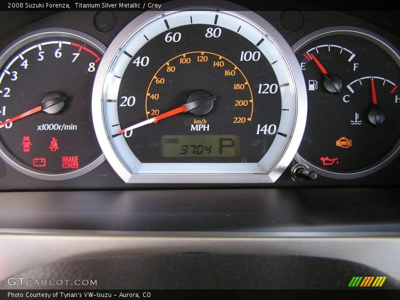 Titanium Silver Metallic / Grey 2008 Suzuki Forenza