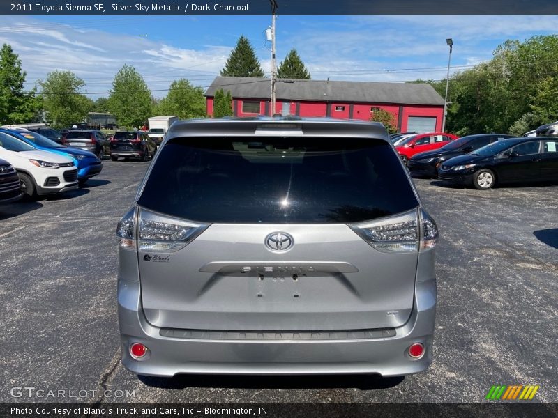 Silver Sky Metallic / Dark Charcoal 2011 Toyota Sienna SE