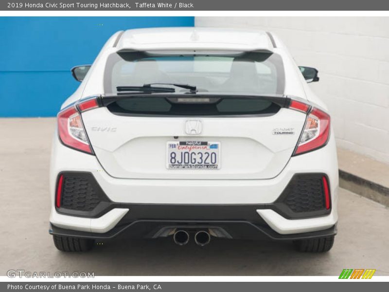 Taffeta White / Black 2019 Honda Civic Sport Touring Hatchback