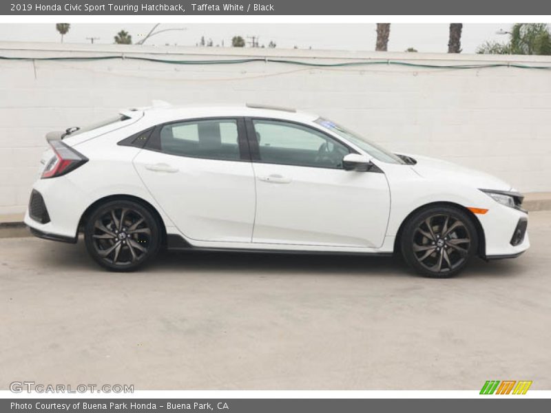 Taffeta White / Black 2019 Honda Civic Sport Touring Hatchback