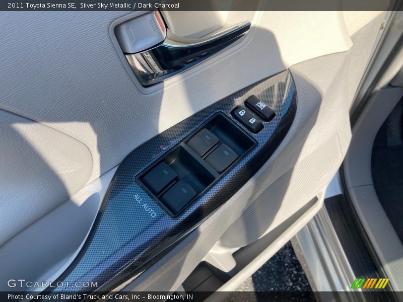 Silver Sky Metallic / Dark Charcoal 2011 Toyota Sienna SE