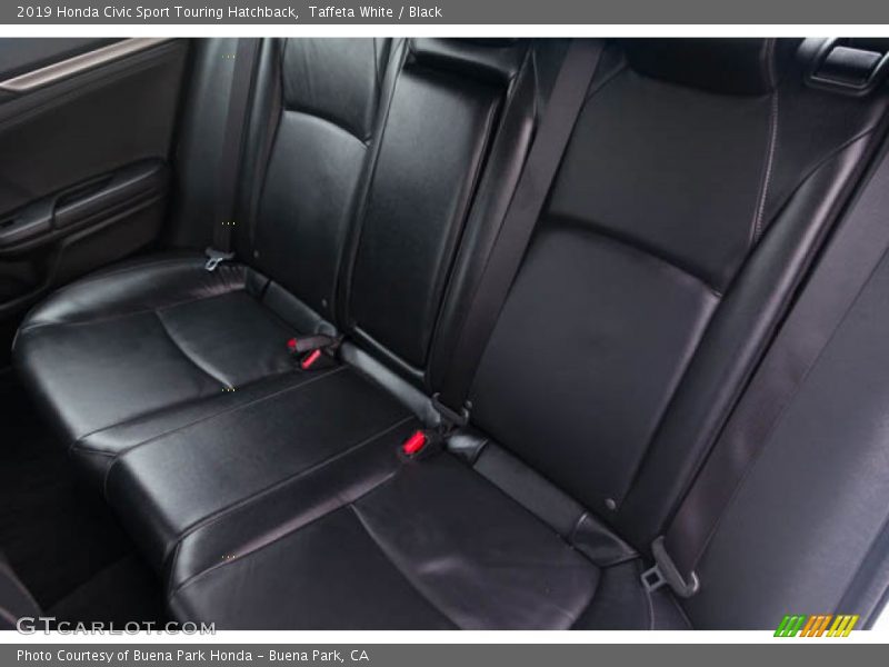 Taffeta White / Black 2019 Honda Civic Sport Touring Hatchback