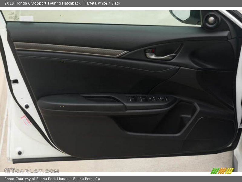 Taffeta White / Black 2019 Honda Civic Sport Touring Hatchback