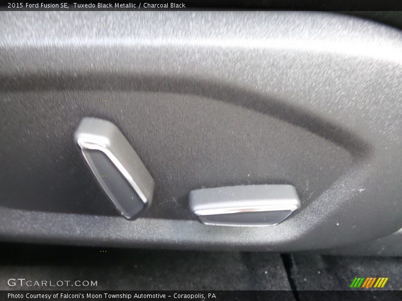 Tuxedo Black Metallic / Charcoal Black 2015 Ford Fusion SE