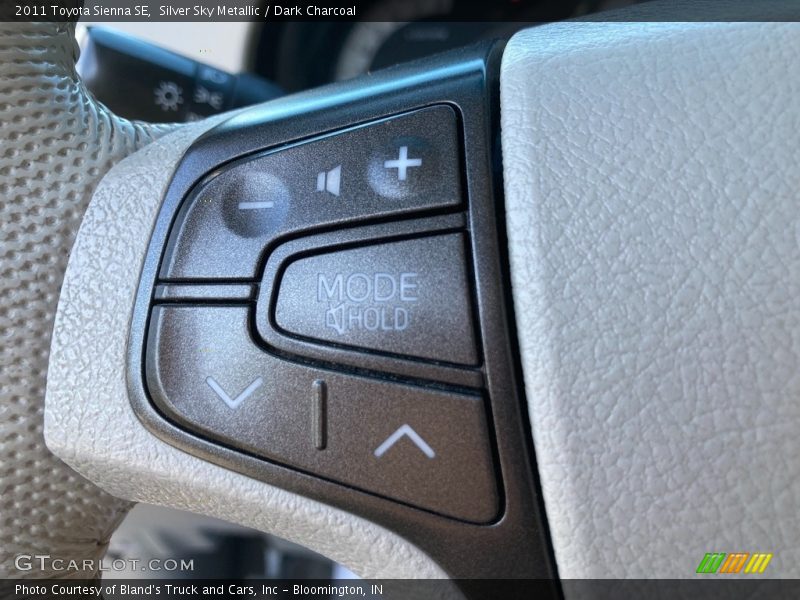 Silver Sky Metallic / Dark Charcoal 2011 Toyota Sienna SE