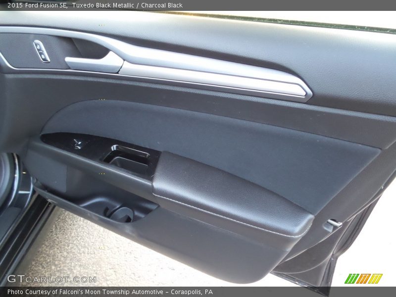 Tuxedo Black Metallic / Charcoal Black 2015 Ford Fusion SE