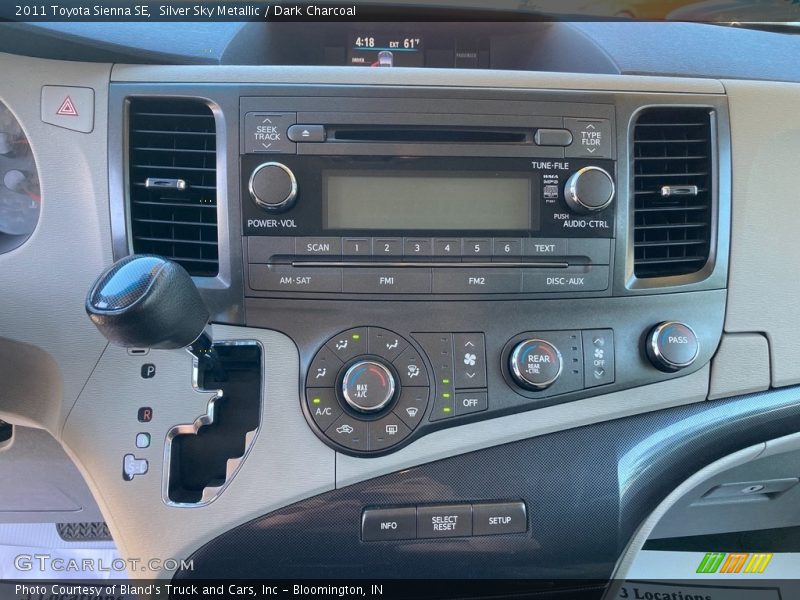 Silver Sky Metallic / Dark Charcoal 2011 Toyota Sienna SE