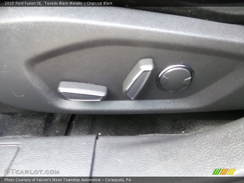 Tuxedo Black Metallic / Charcoal Black 2015 Ford Fusion SE
