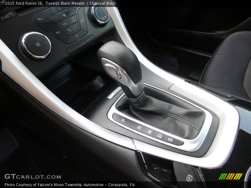 Tuxedo Black Metallic / Charcoal Black 2015 Ford Fusion SE