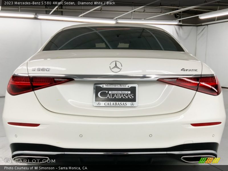 Diamond White / Black 2023 Mercedes-Benz S 580 4Matic Sedan
