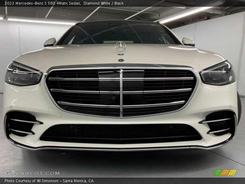 Diamond White / Black 2023 Mercedes-Benz S 580 4Matic Sedan