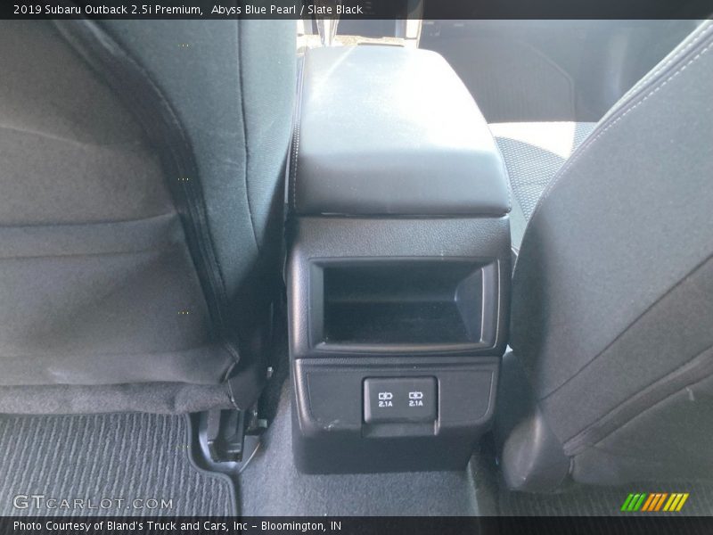 Abyss Blue Pearl / Slate Black 2019 Subaru Outback 2.5i Premium