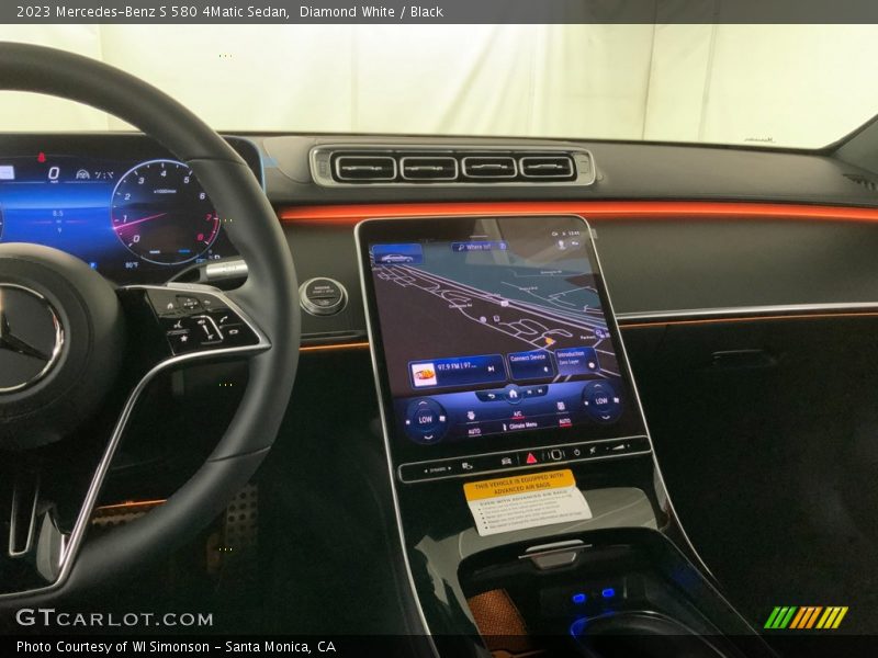 Diamond White / Black 2023 Mercedes-Benz S 580 4Matic Sedan