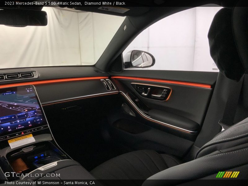 Diamond White / Black 2023 Mercedes-Benz S 580 4Matic Sedan