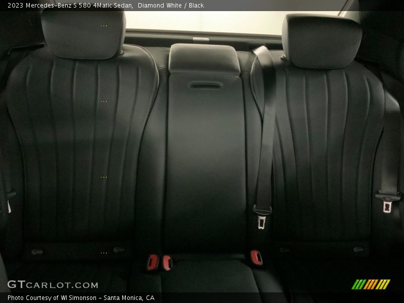 Diamond White / Black 2023 Mercedes-Benz S 580 4Matic Sedan