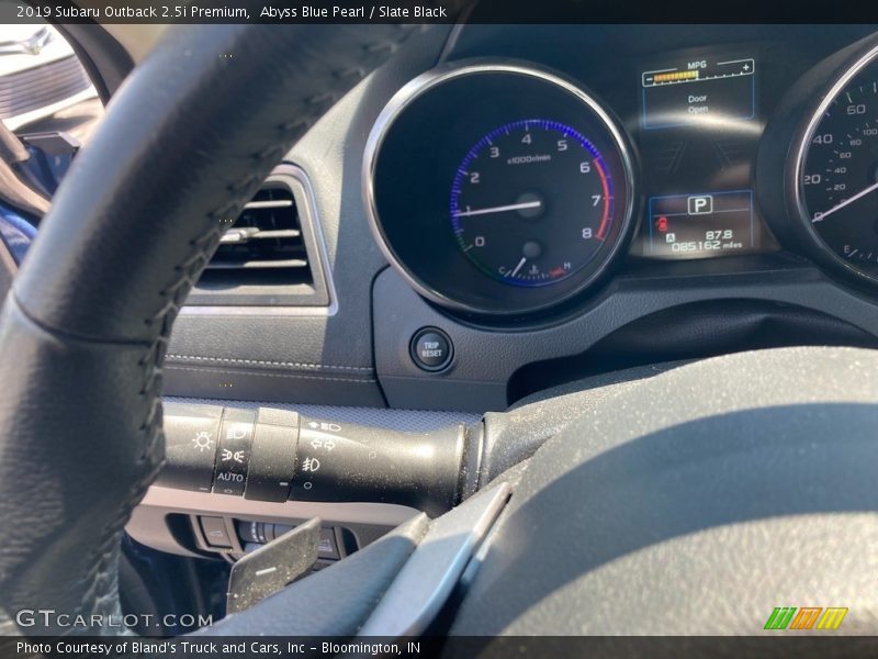 Abyss Blue Pearl / Slate Black 2019 Subaru Outback 2.5i Premium