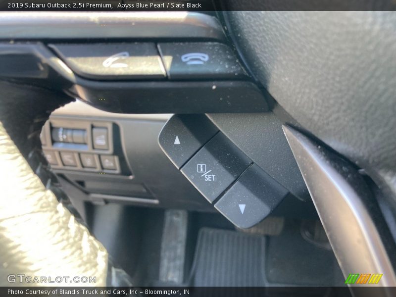 Abyss Blue Pearl / Slate Black 2019 Subaru Outback 2.5i Premium