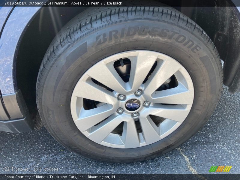Abyss Blue Pearl / Slate Black 2019 Subaru Outback 2.5i Premium