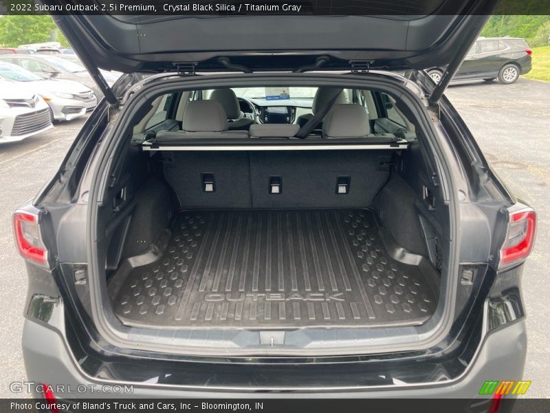  2022 Outback 2.5i Premium Trunk