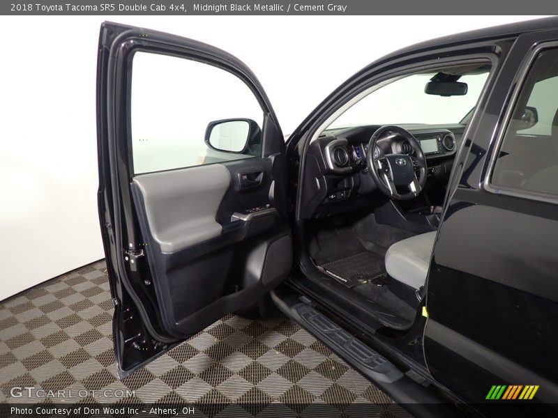 Midnight Black Metallic / Cement Gray 2018 Toyota Tacoma SR5 Double Cab 4x4