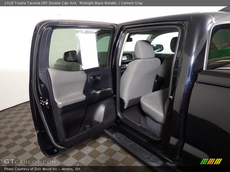Midnight Black Metallic / Cement Gray 2018 Toyota Tacoma SR5 Double Cab 4x4