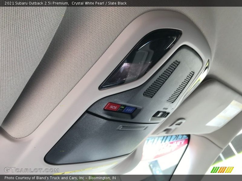 Crystal White Pearl / Slate Black 2021 Subaru Outback 2.5i Premium